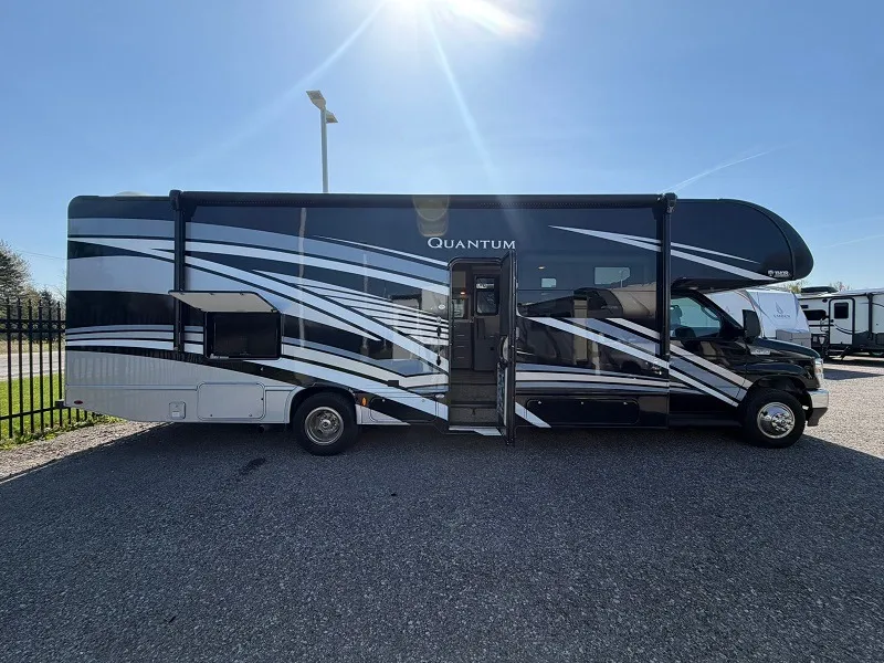 2023 Thor Motor Coach Quantum KW29 - Photo 3