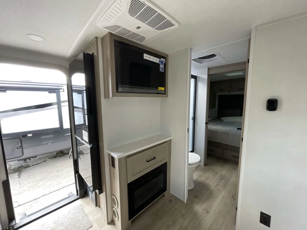 2026 Forest River Rockwood Mini Lite 2506FK, Photos photo 14