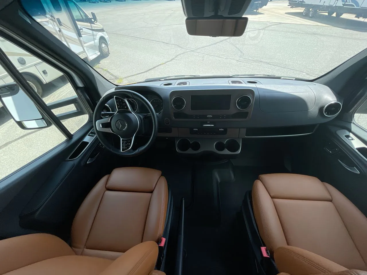 2025 Winnebago View 24T - Photo 4