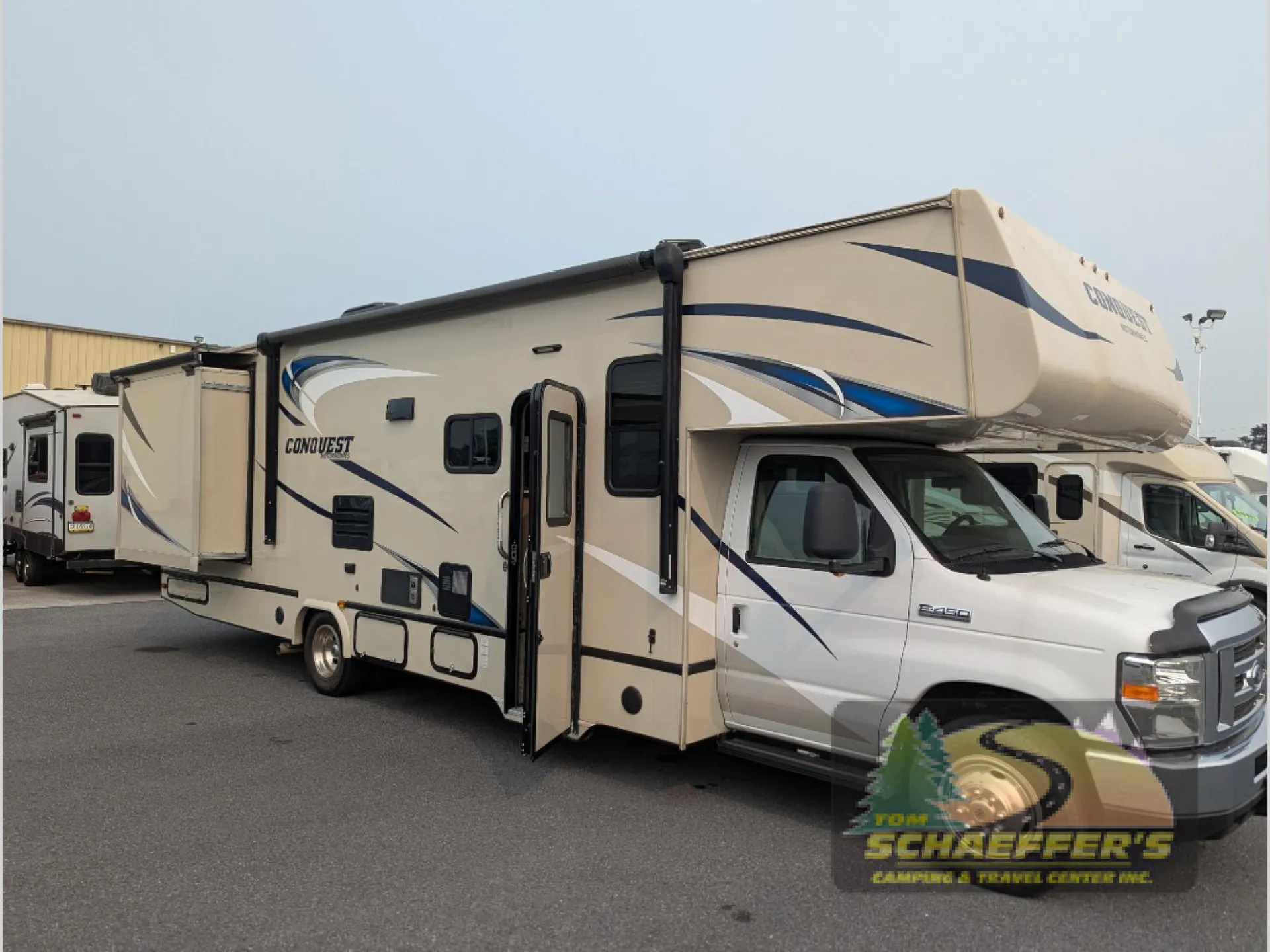 2017 Gulf Stream Conquest Class C 6317 - Photo 3