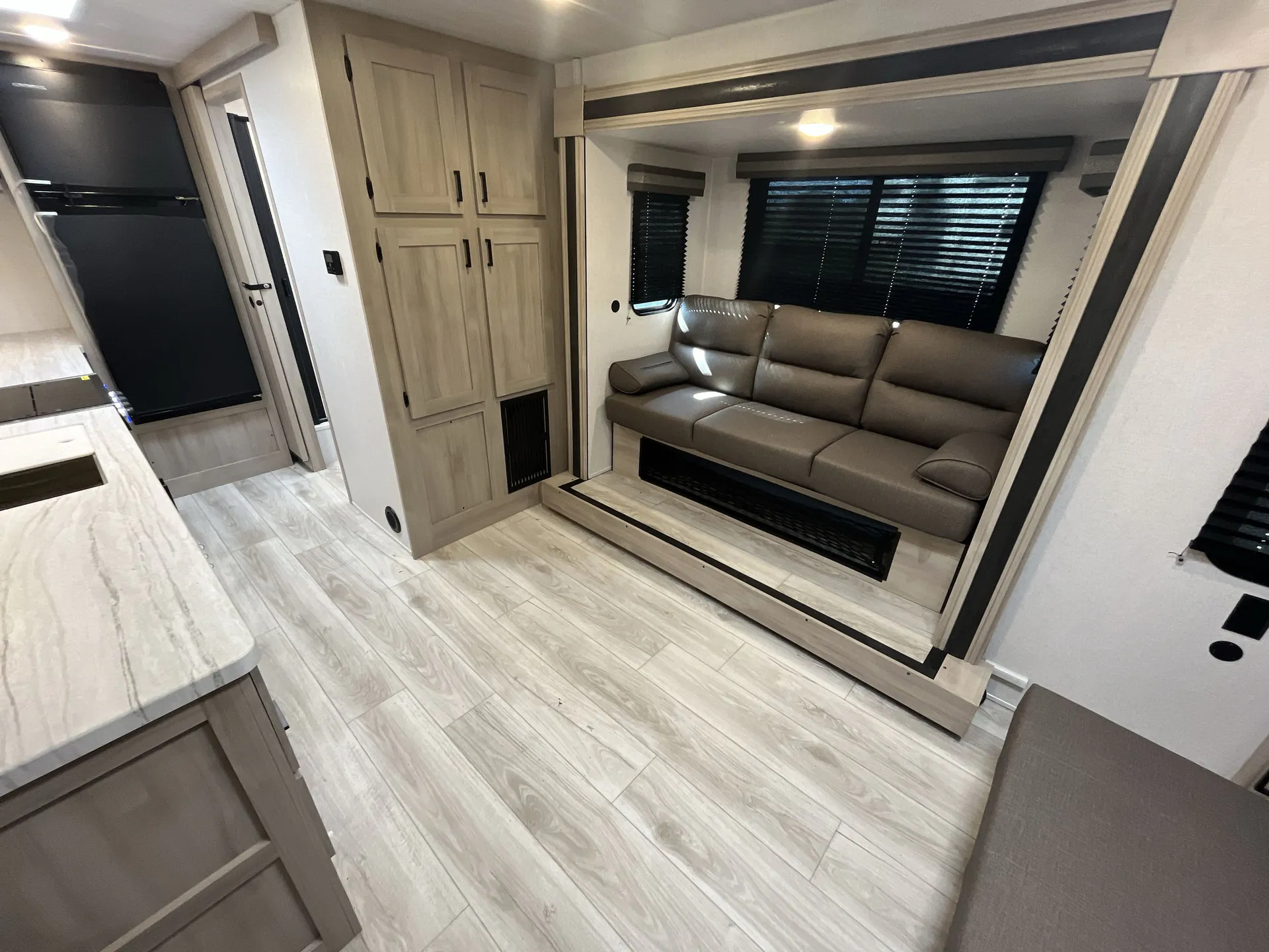 2025 East to West Silver Lake 1800RB - Photo 3