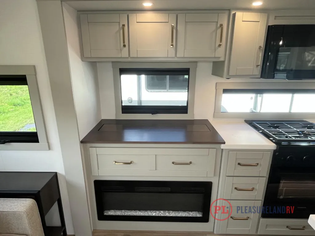 2026 Brinkley Model Z Air 297, Photos photo 12