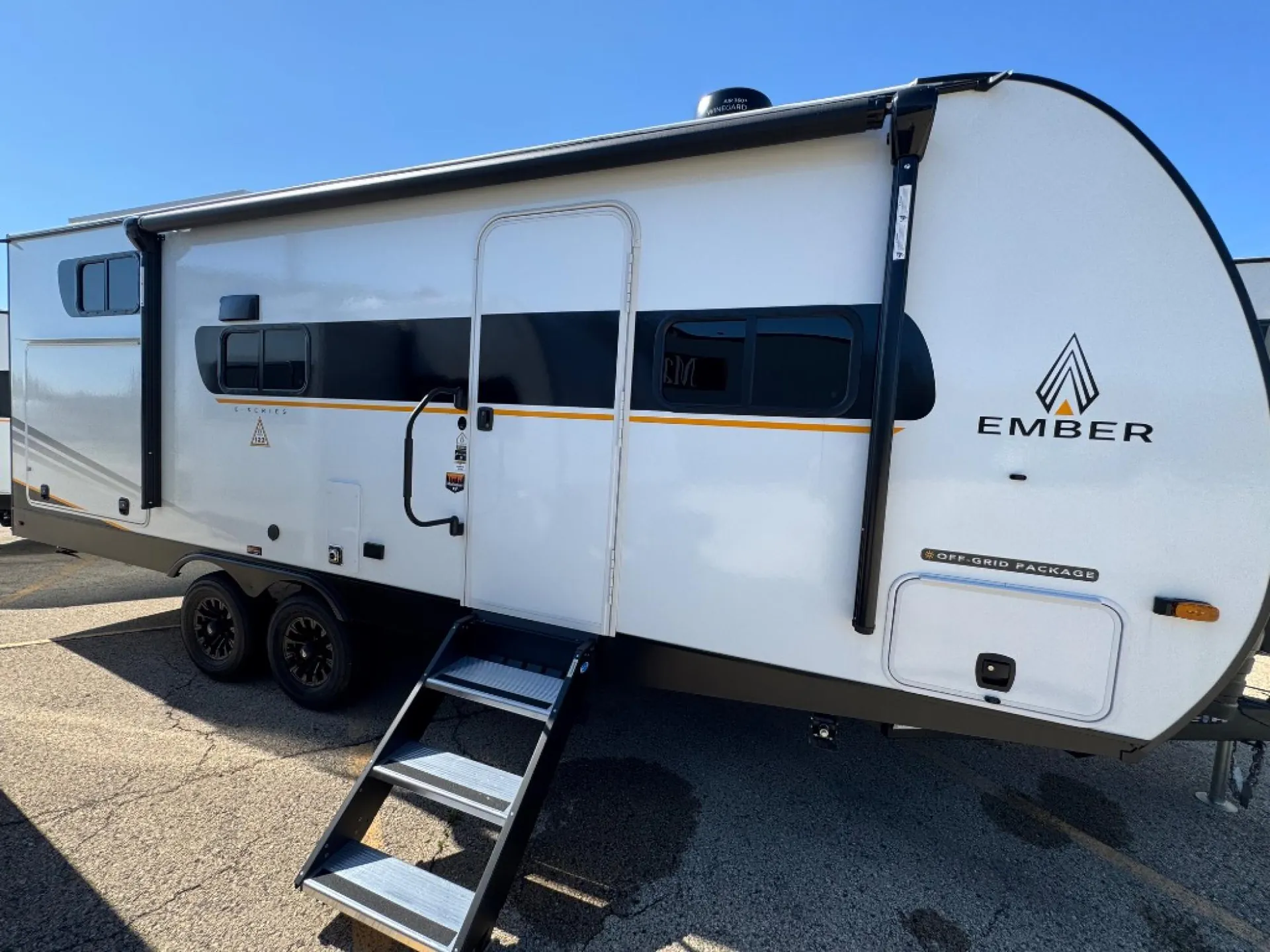 2026 Ember RV E-Series 22ETS - Photo 3