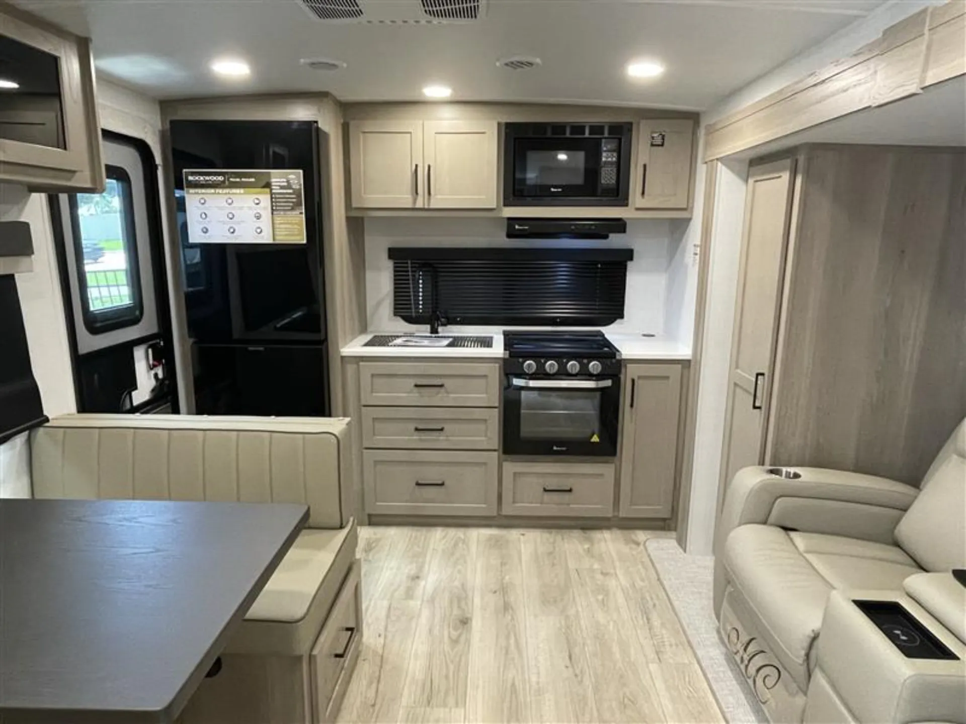 2026 Forest River Rockwood Mini Lite 2515S - Photo 3