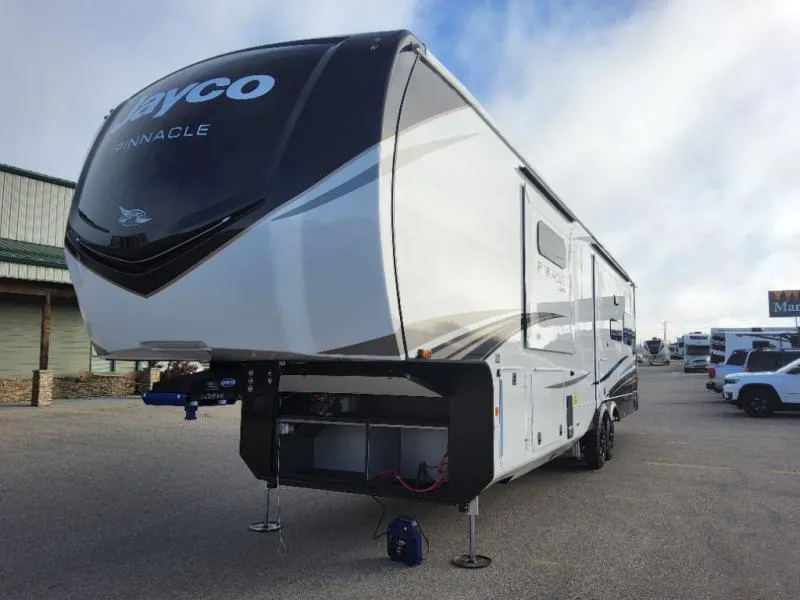 2026 Jayco Pinnacle 36FBTS - Photo 4