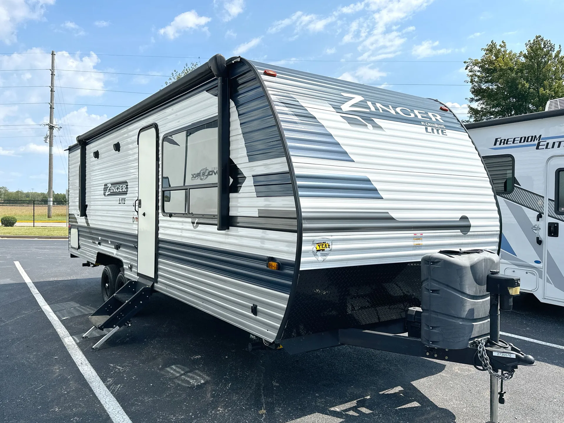 2021 CrossRoads Zinger 259FL - Photo 2