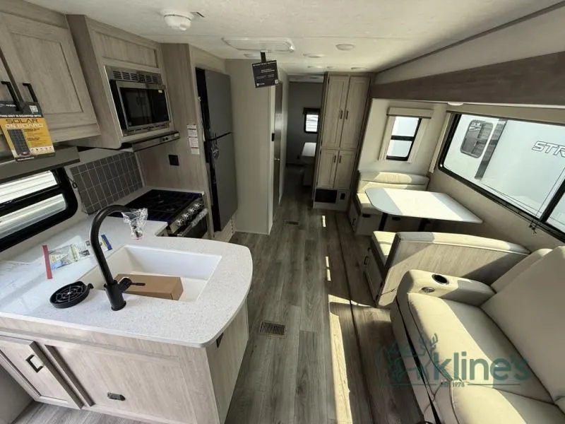 2026 Coachmen Catalina Legacy Edition 343BHTS - Photo 3