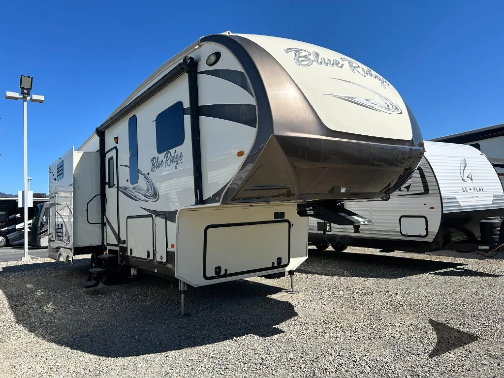 2017 Forest River Blue Ridge 2910SK - Photo 2