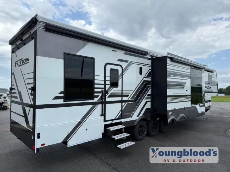 2025 Keystone Fuzion 432 - Photo 4