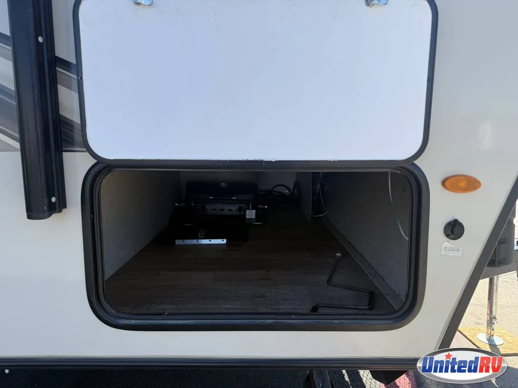2018 Forest River Rockwood Mini Lite 2109S, Photos photo 16