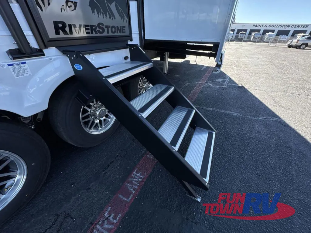 2026 Forest River RiverStone 425FO, Photos photo 13