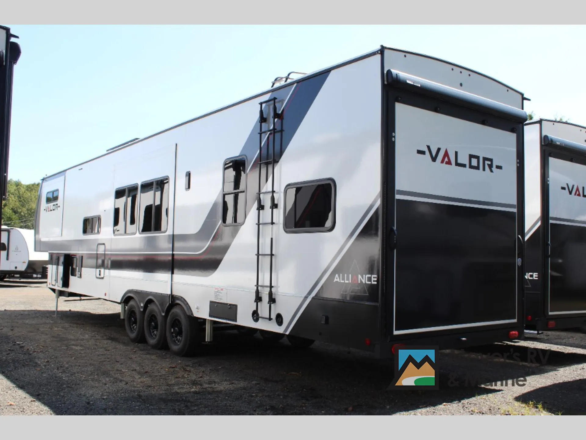 2025 Alliance RV Valor 44V14 - Photo 4