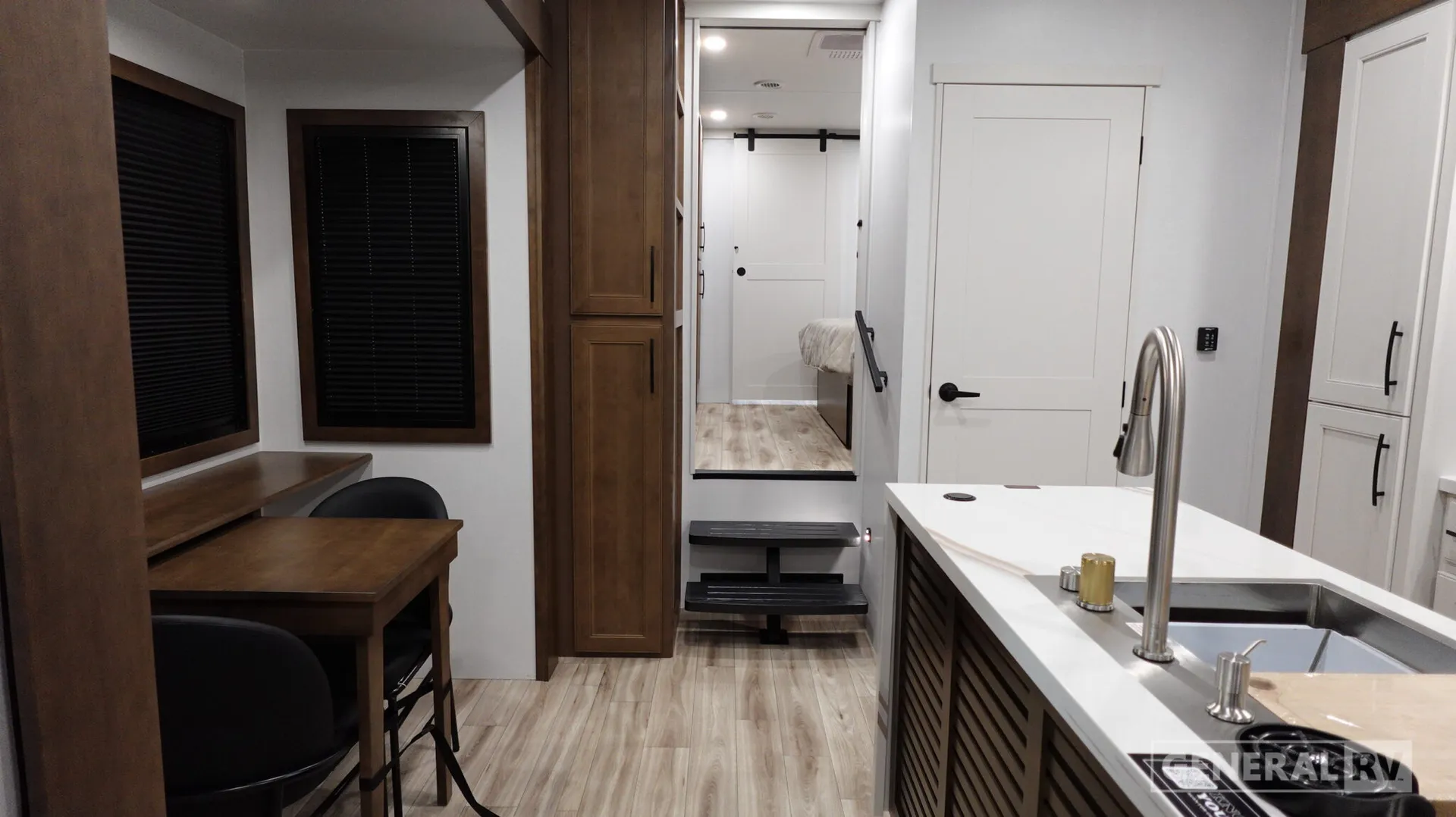 2027 Keystone Montana 3800FL - Photo 3