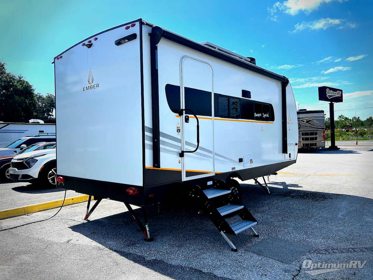 2025 Ember RV E-Series 18FBE - Photo 3