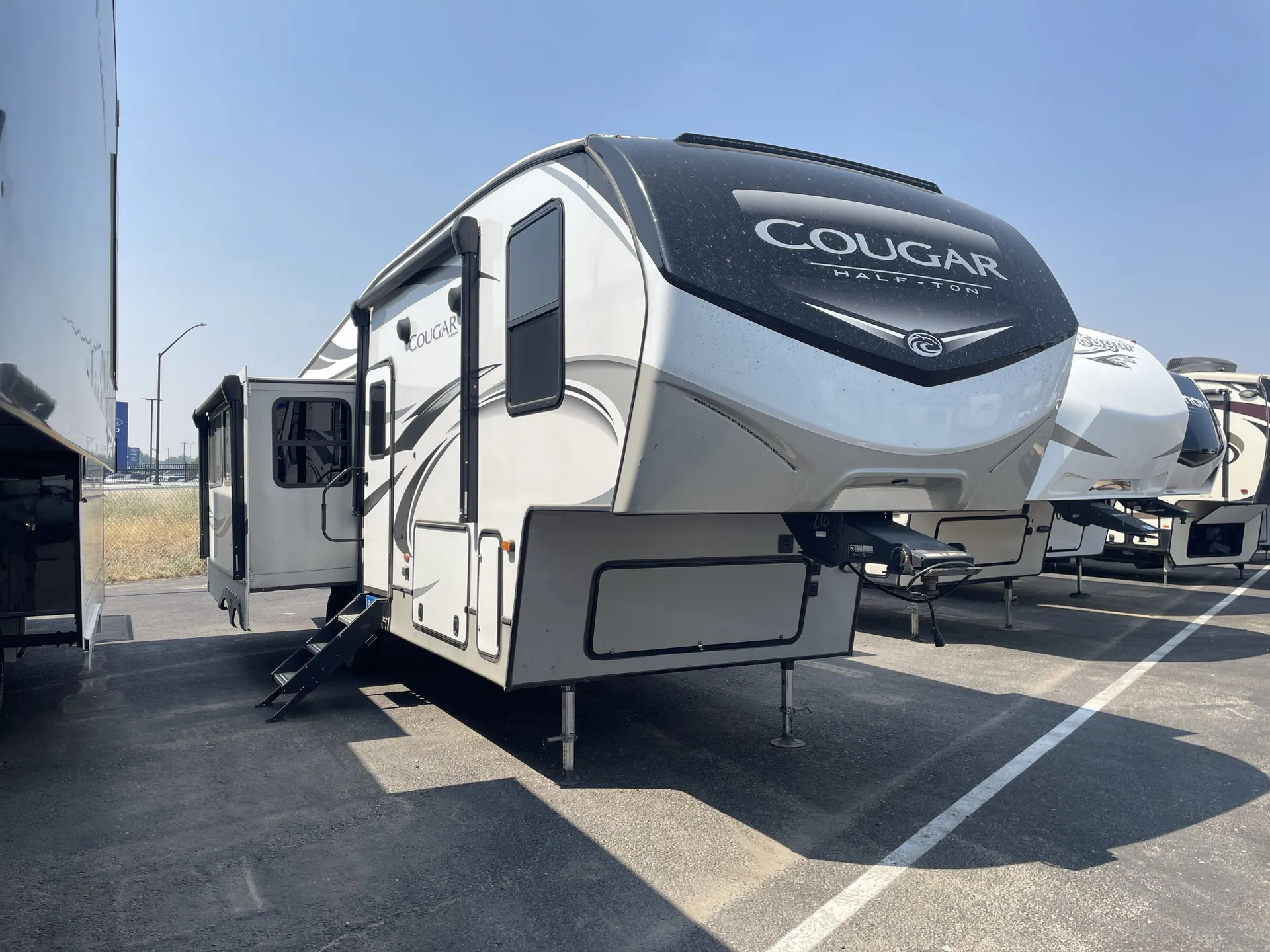 2021 Keystone Cougar Half-Ton 29MBS - Photo 2