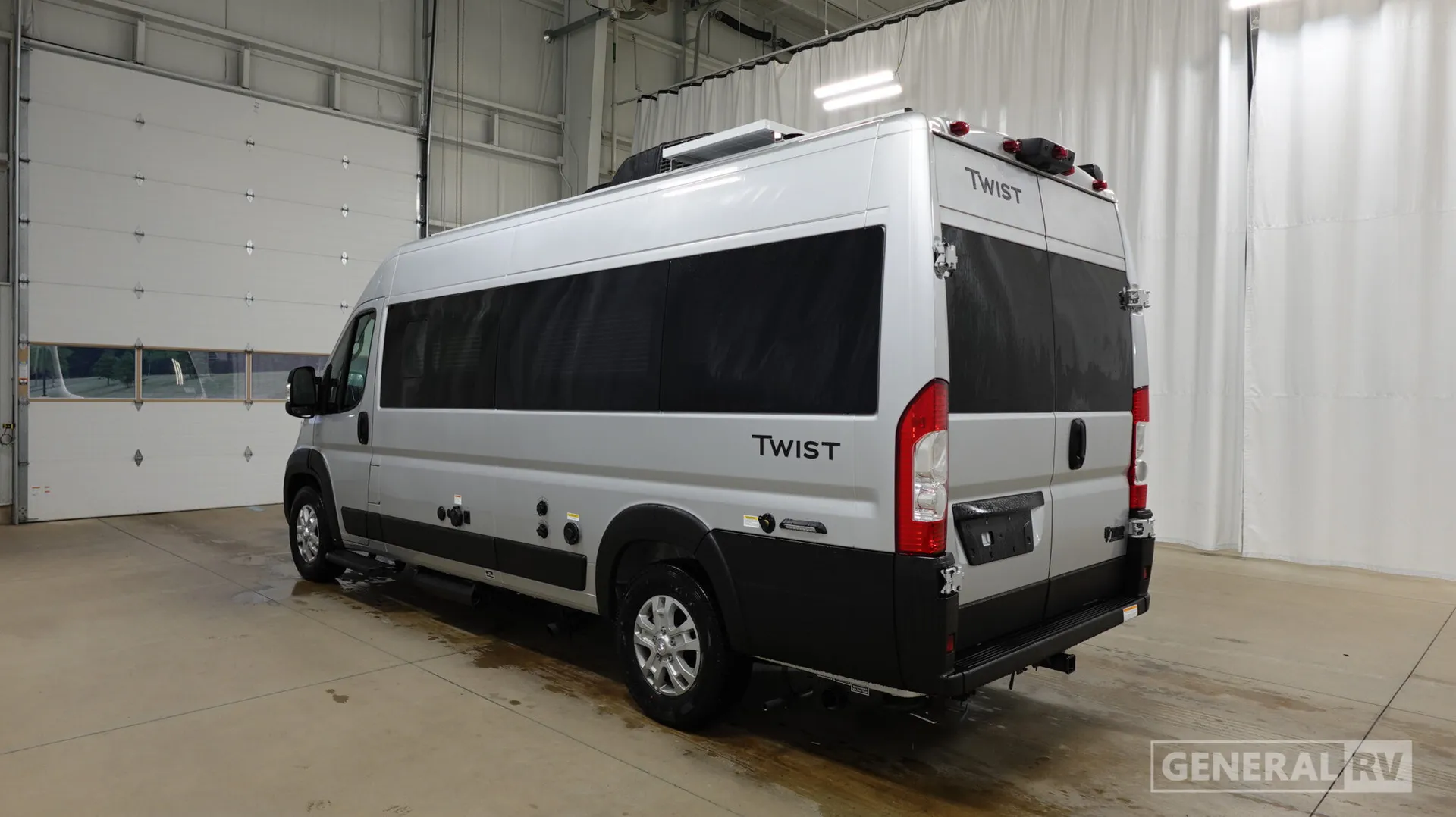 2027 Thor Motor Coach Twist 20L - Photo 4