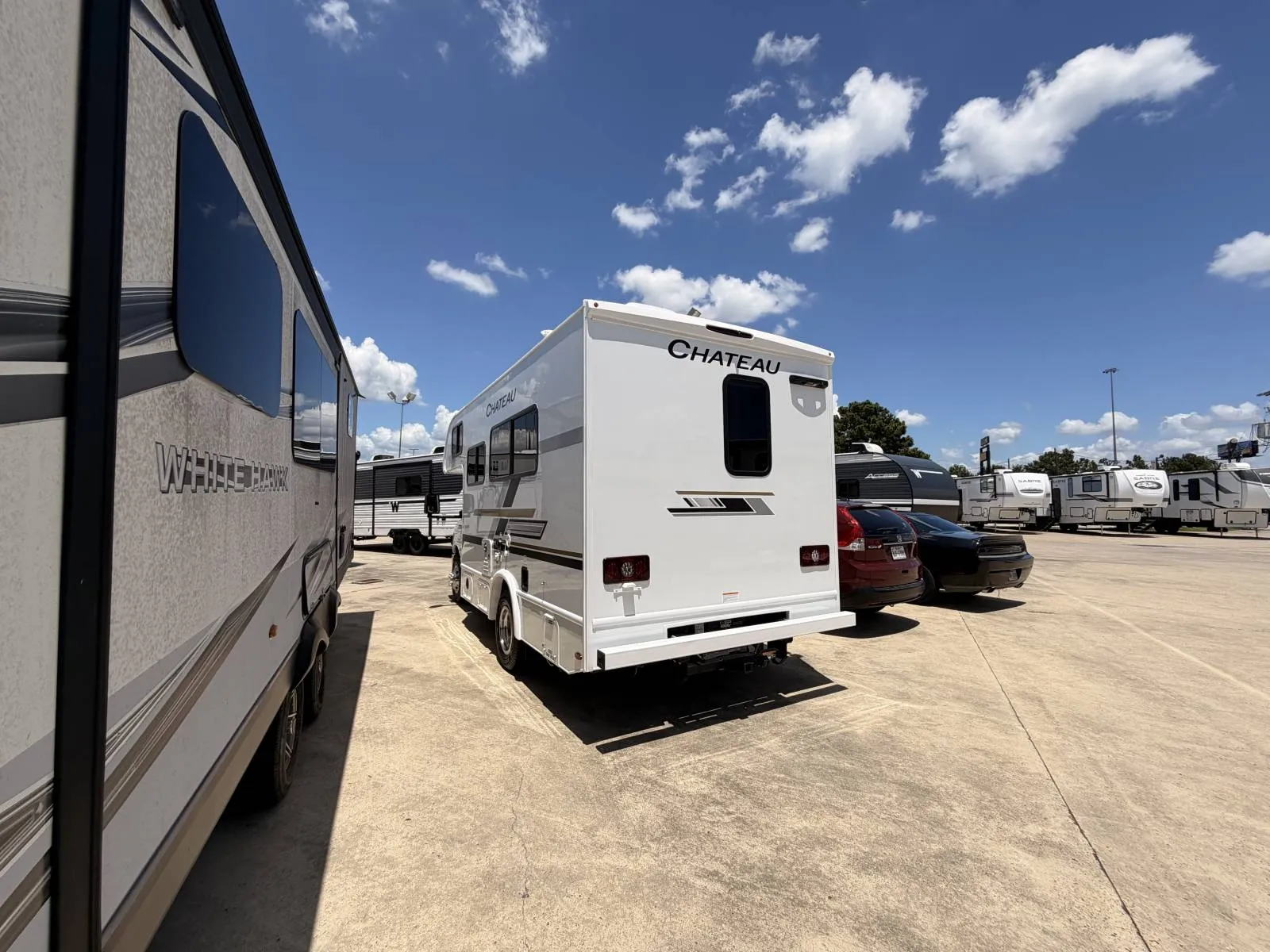 2027 Thor Motor Coach Chateau 19X - Photo 3