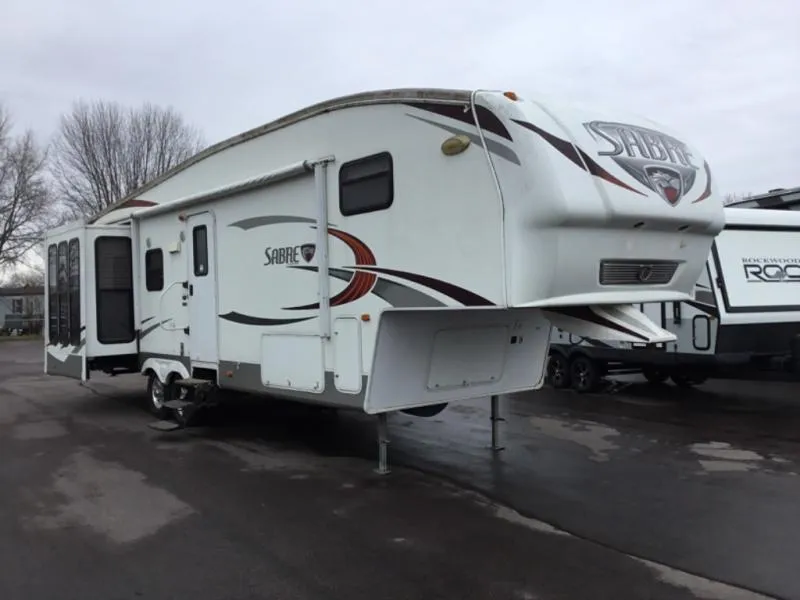 2011 Palomino Sabre 31RETS - Main photo
