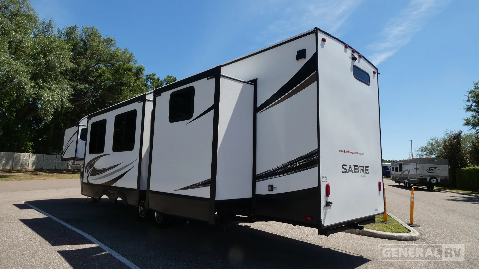 2022 Forest River Sabre 38DBQ - Photo 4