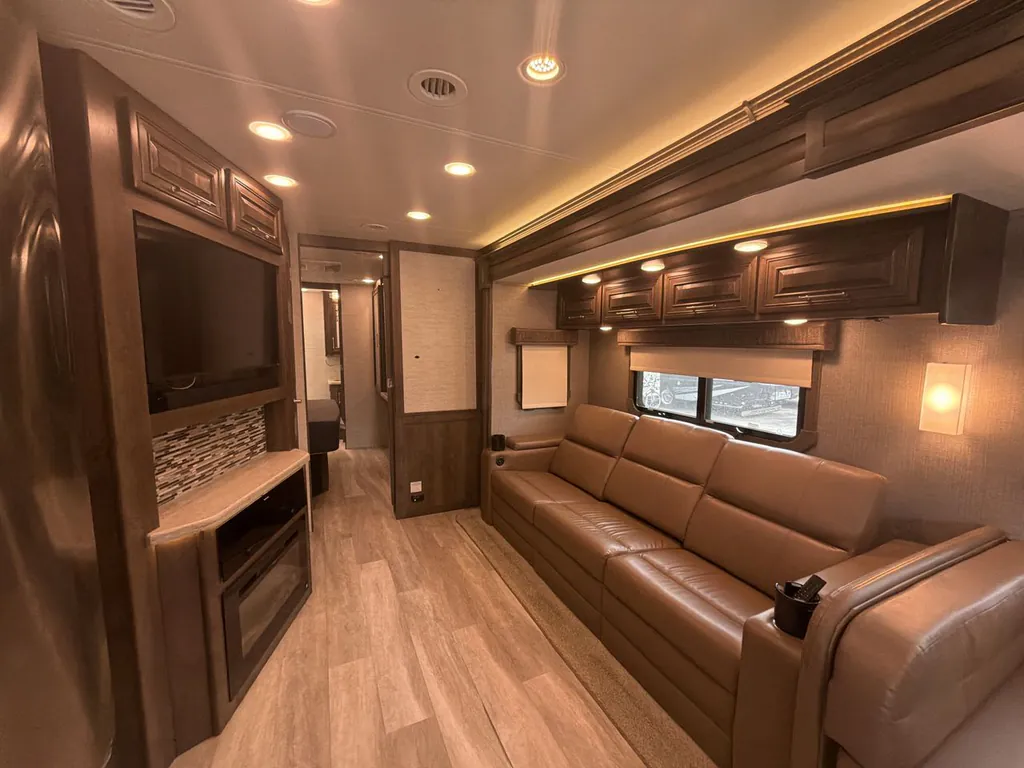 2021 Entegra Coach Accolade 37K, Photos photo 32