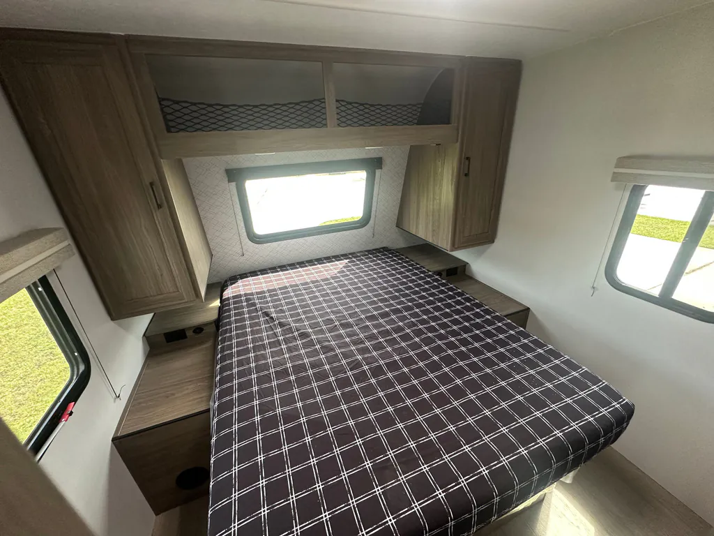 2026 Coachmen Freedom Express Select 30SE, Photos photo 49