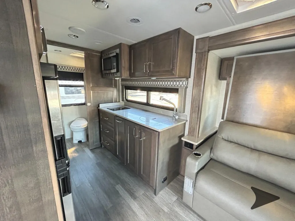 2023 Tiffin Wayfarer 25 JW, Photos photo 10