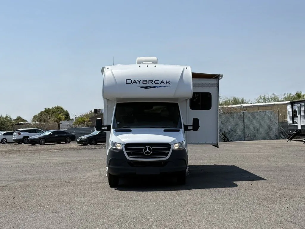 2020 Thor Motor Coach Daybreak 24GO - Photo 4