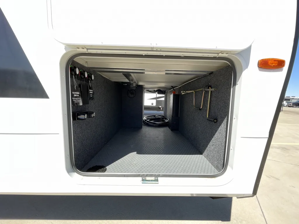 2025 Brinkley MODEL I 275, Photos photo 10