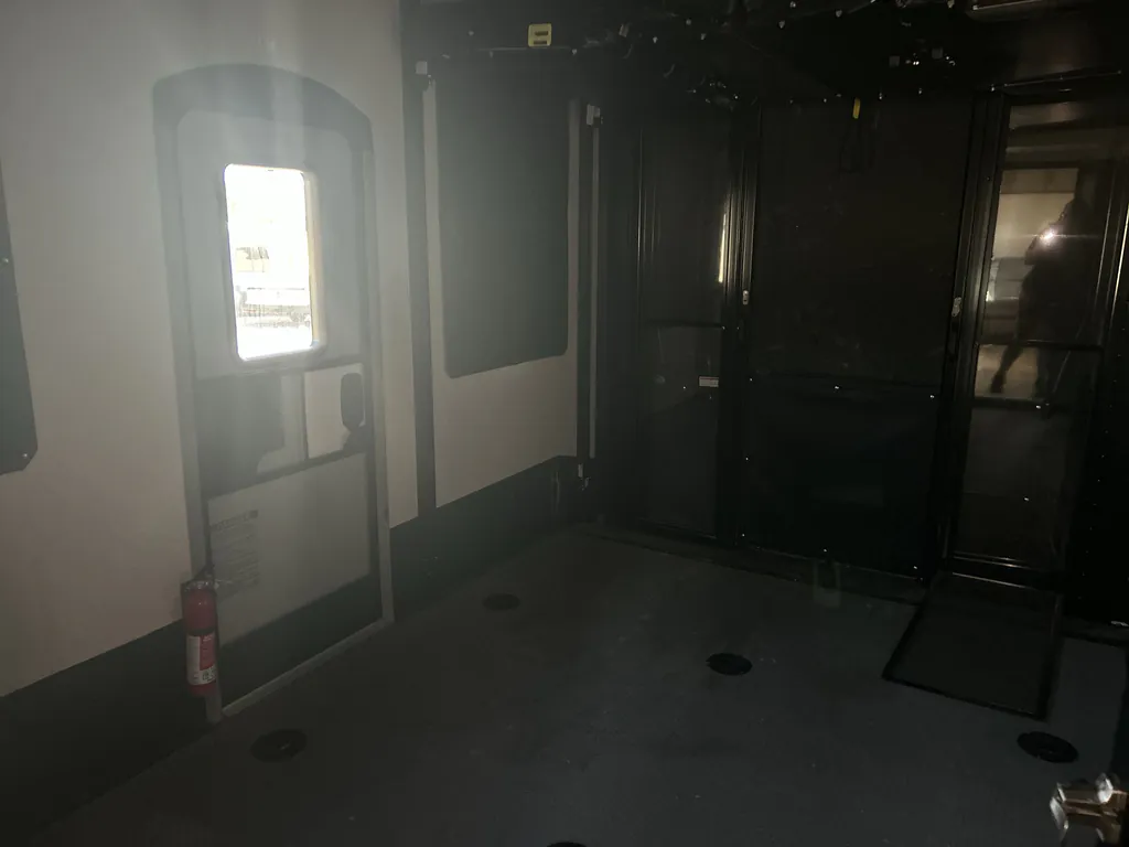 2020 Keystone Raptor 423, Photos photo 26