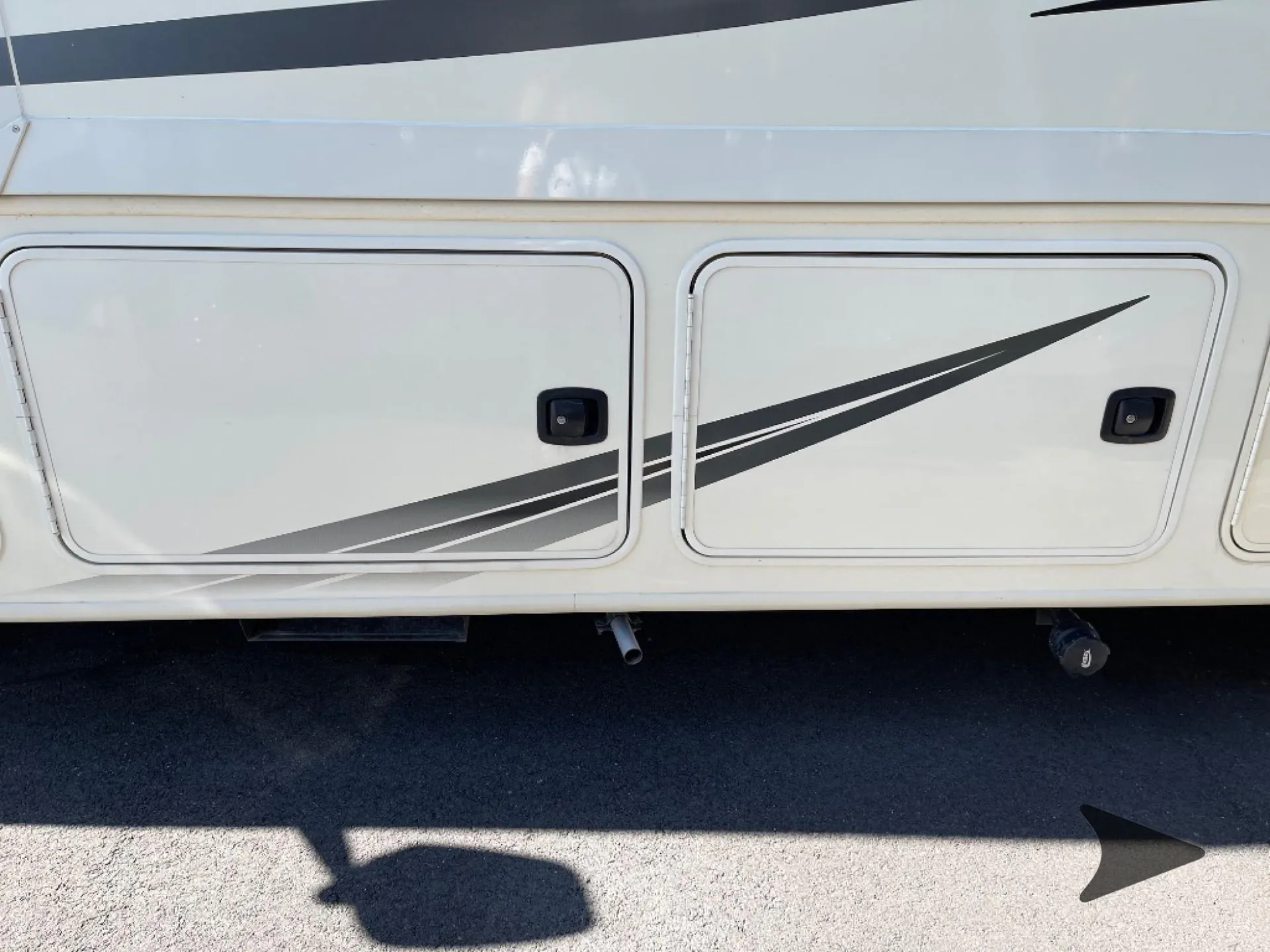 2023 Entegra Coach Vision XL 34B - Photo 3