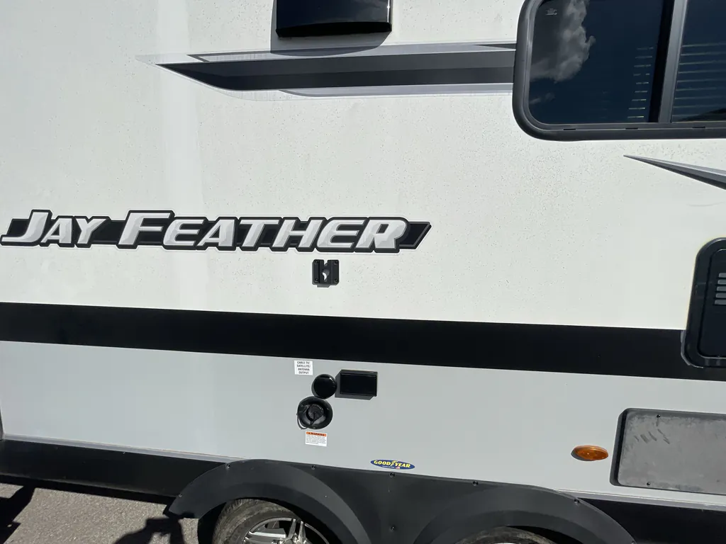 2023 Jayco Jay Feather 26RL, Photos photo 17