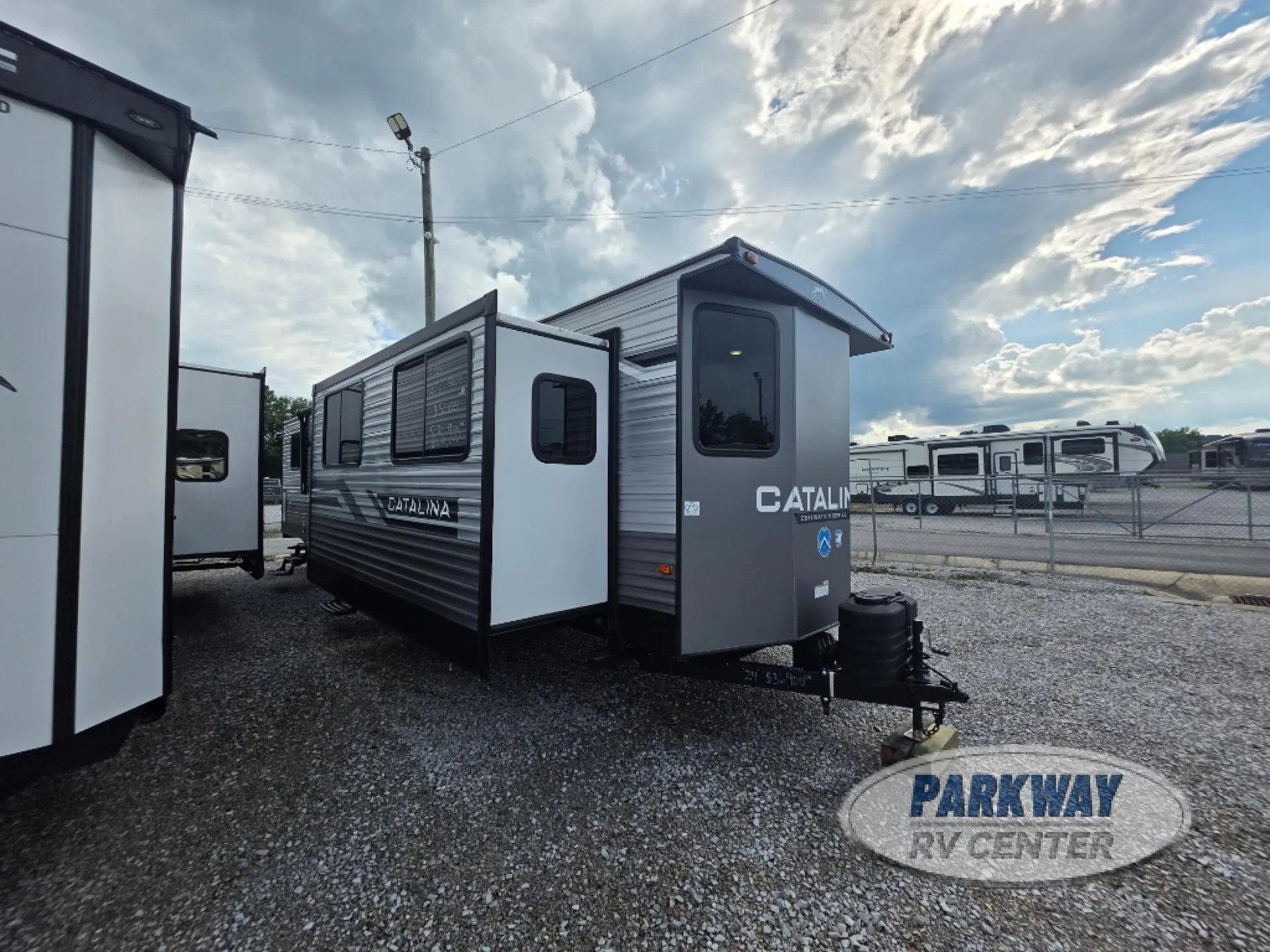 2024 Coachmen Catalina Destination Series 39MKTS - Photo 4