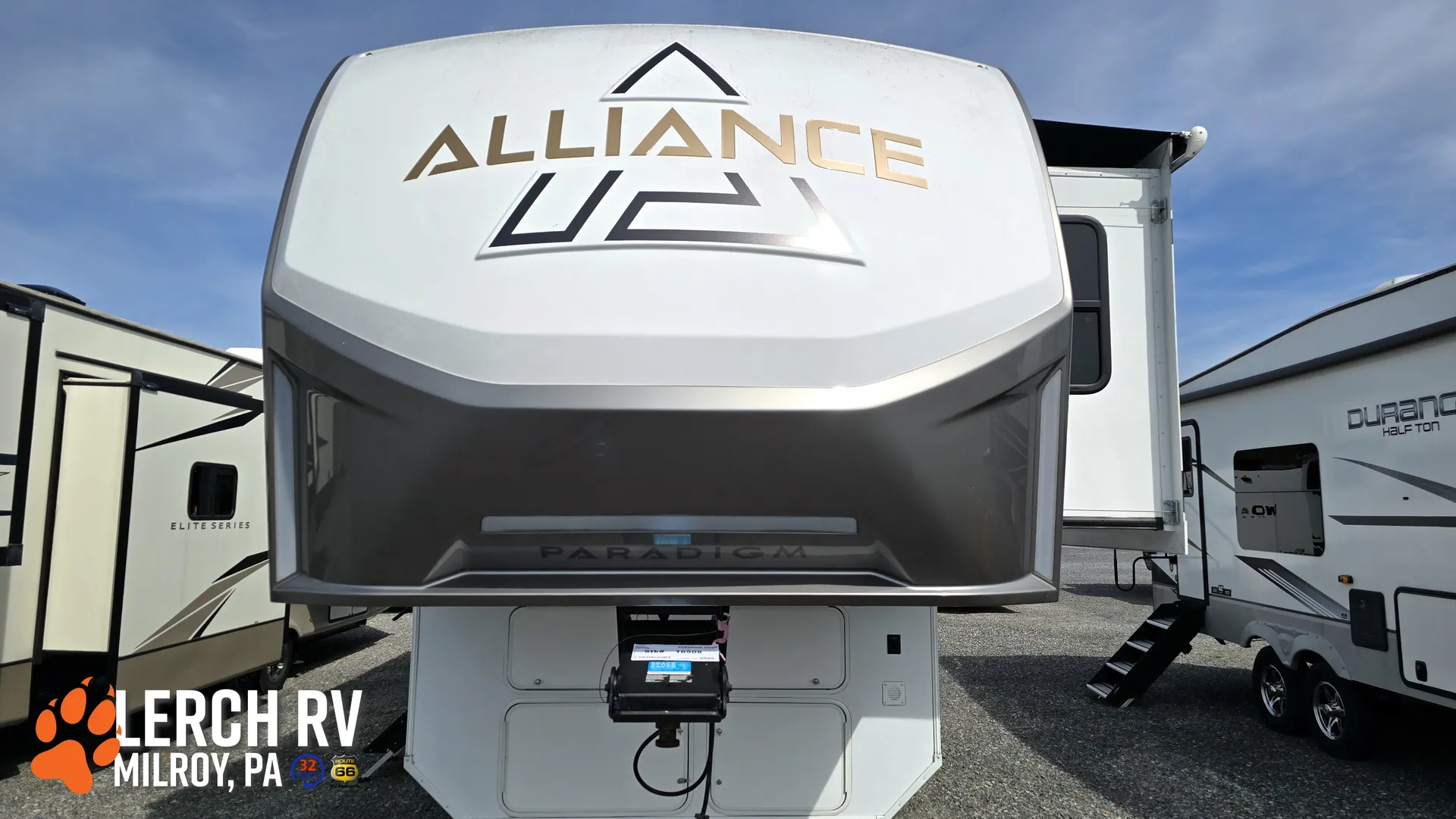 2025 Alliance RV Paradigm 395DS - Photo 3
