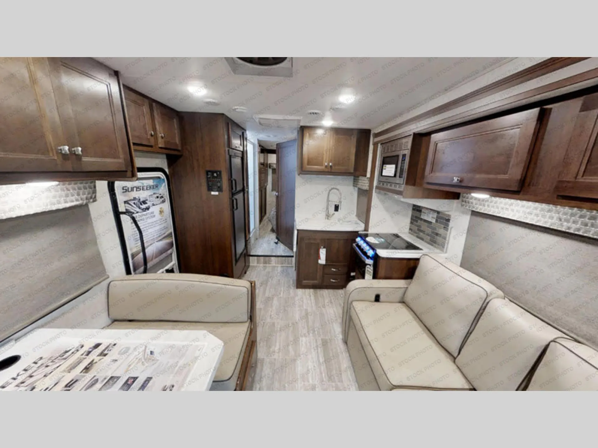 2021 Forest River Sunseeker Classic 2860DS - Photo 4
