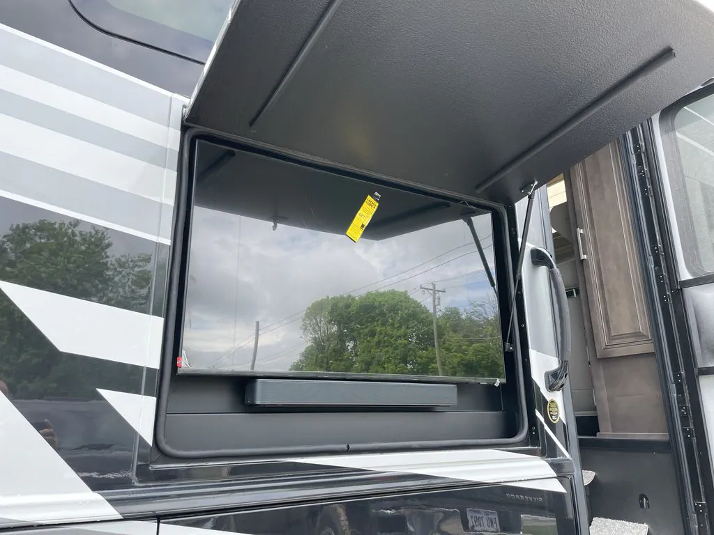 2026 Jayco Seneca Prestige 37K - Photo 3