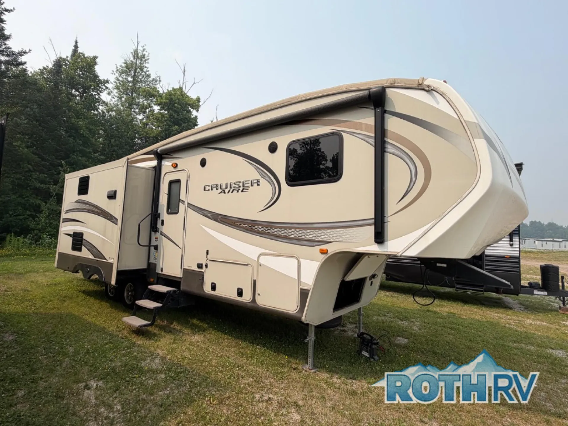2015 Prime Time Crusader Lite 29RS - Photo 2