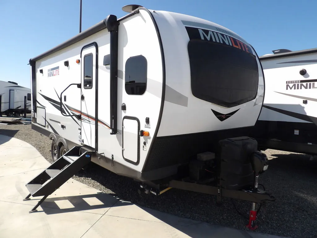 2022 Forest River Rockwood Mini Lite 2506S - Photo 2