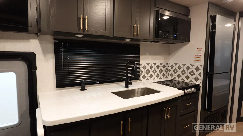 2027 NeXus RV Maximus 34MX, Photos photo 16