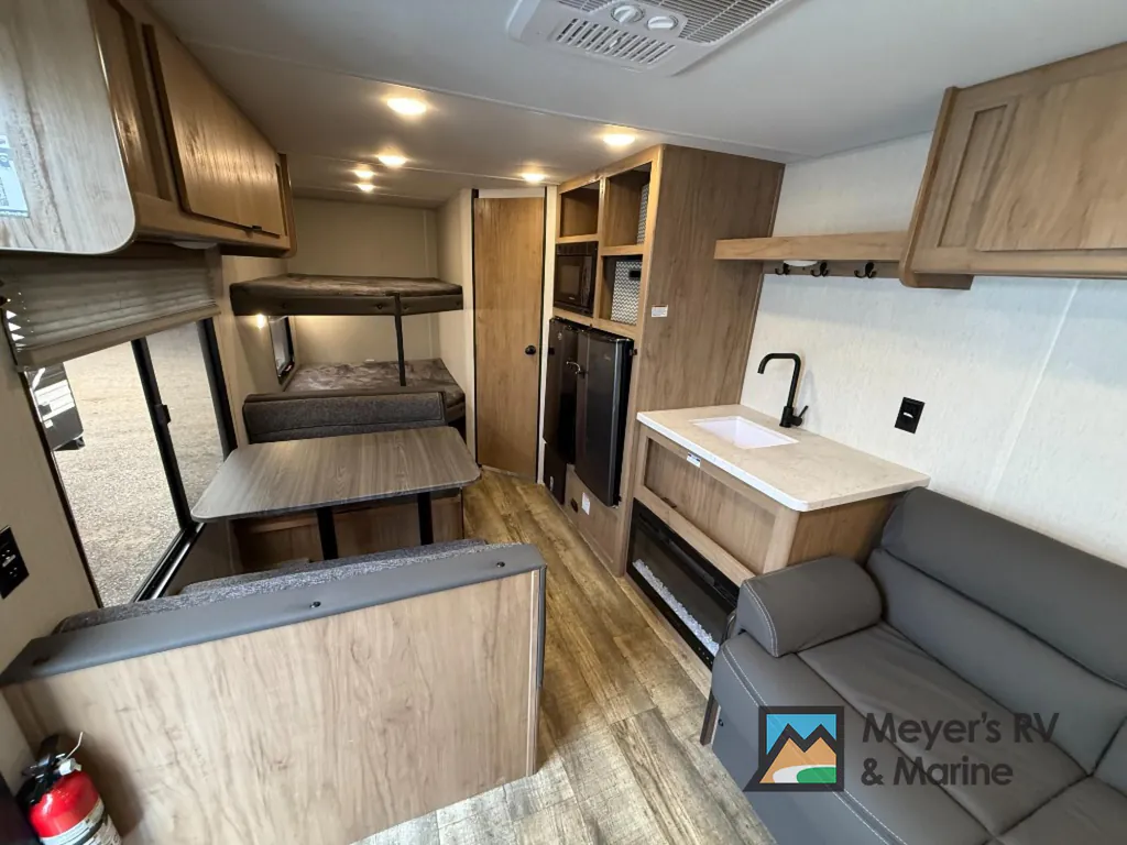 2024 Forest River Cherokee Wolf Den 26EV, Photos photo 6