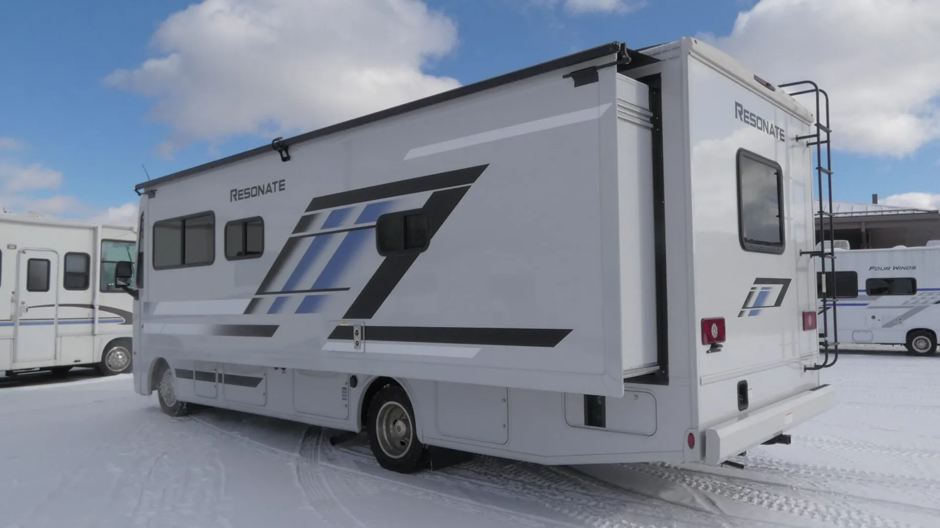 2026 Thor Motor Coach Resonate 29D - Photo 4