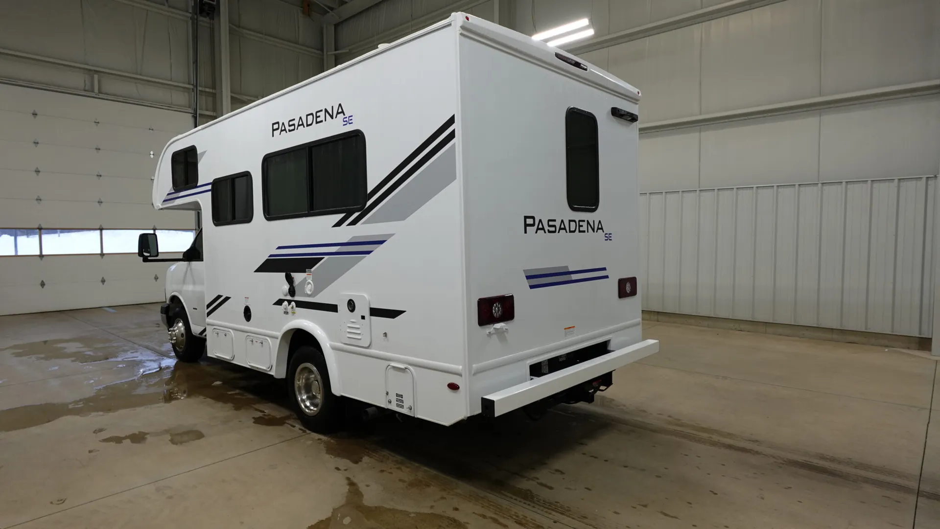 2026 Thor Motor Coach Pasadena SE SX19 Chevy - Photo 4