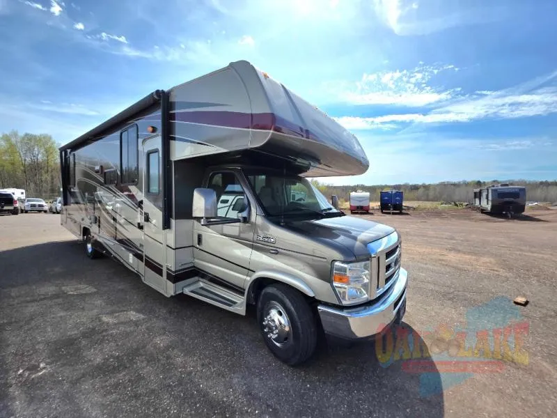 2015 Coachmen Leprechaun 319DS - Photo 2