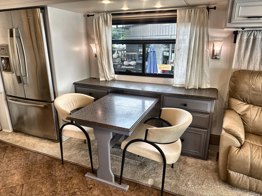 2015 Newmar Canyon Star 3914, Photos photo 36