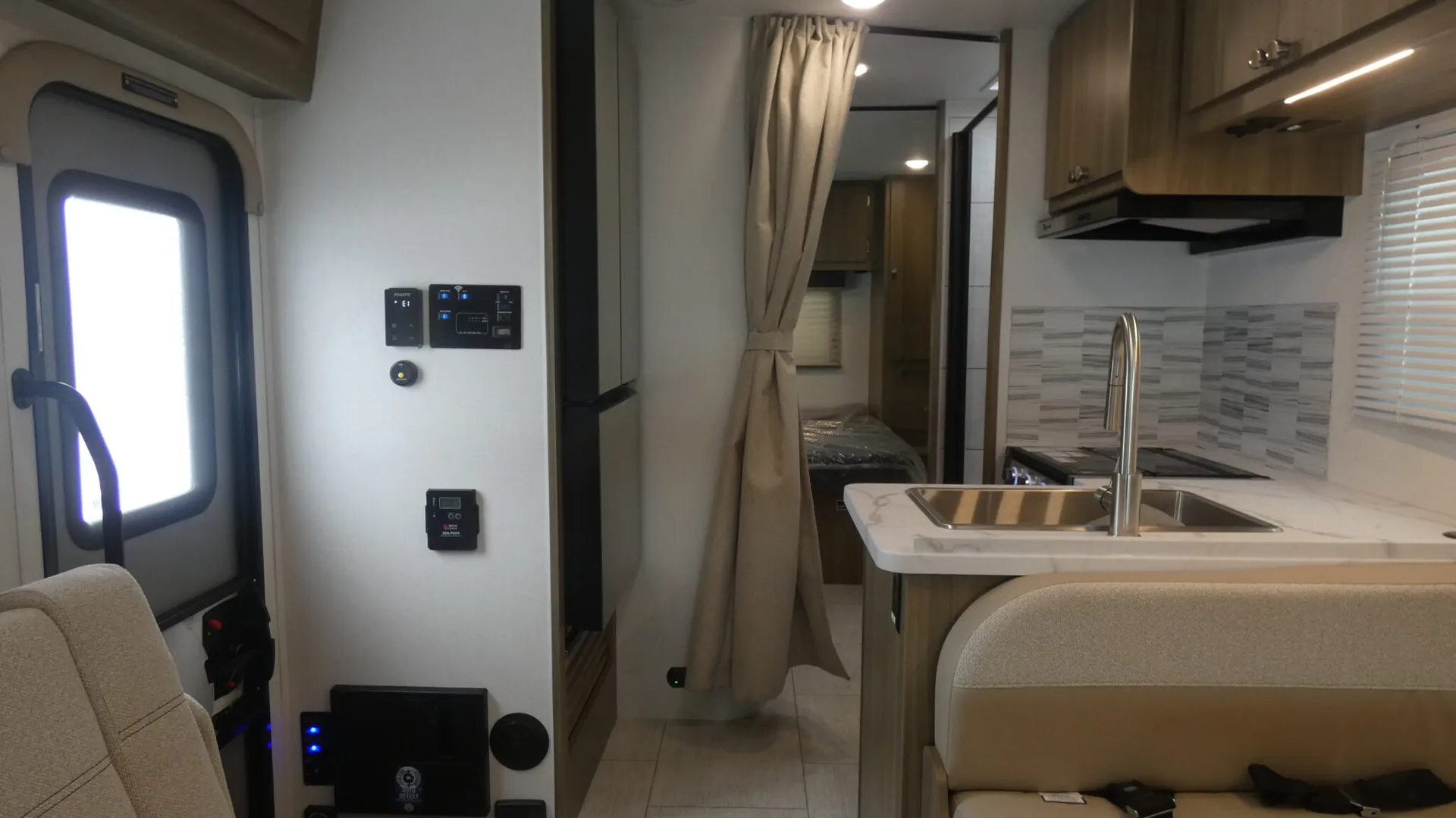 2026 Coachmen Freelander 27QB - Photo 3