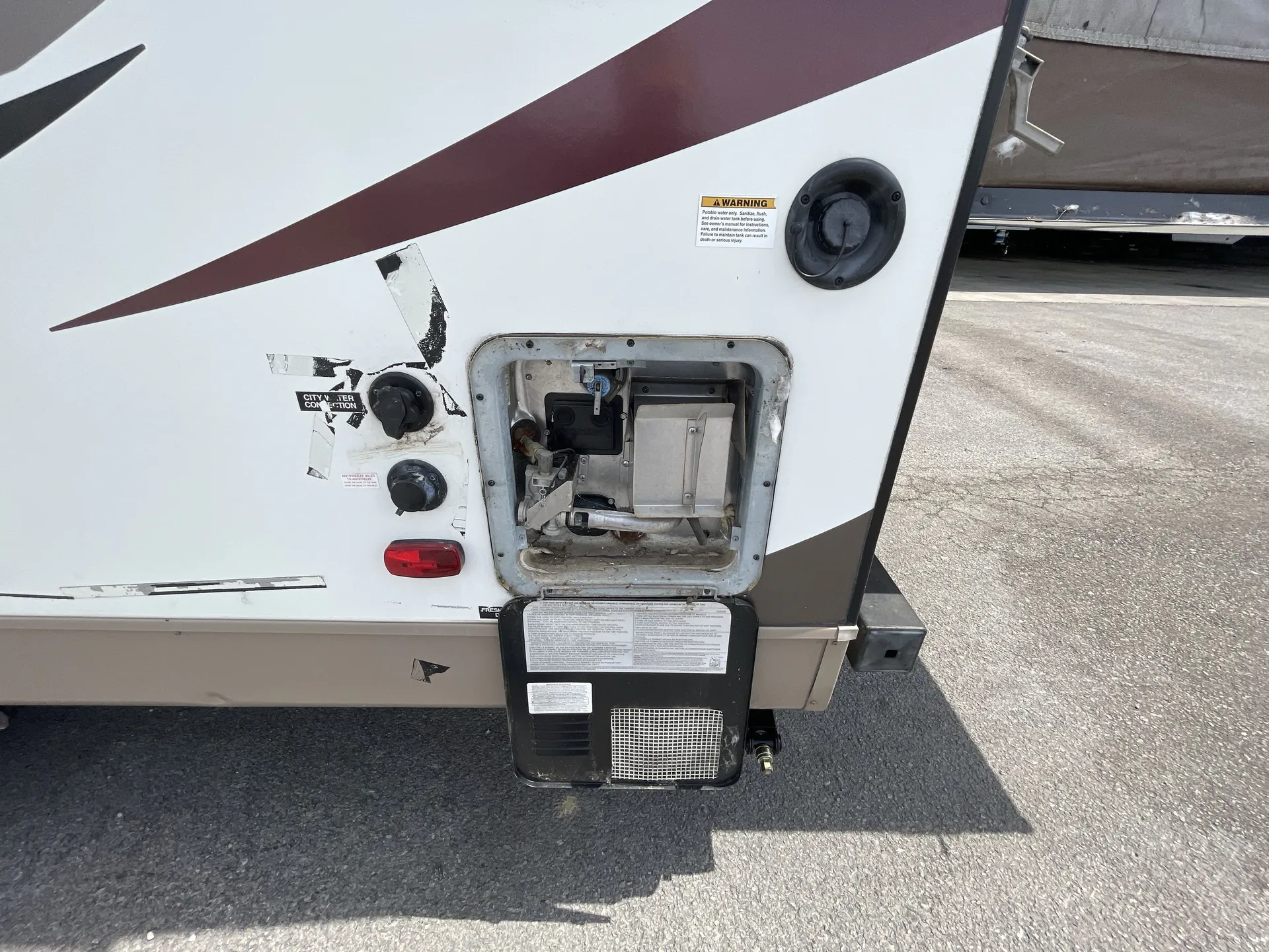 2018 Forest River Rockwood Roo 21SS — water heater