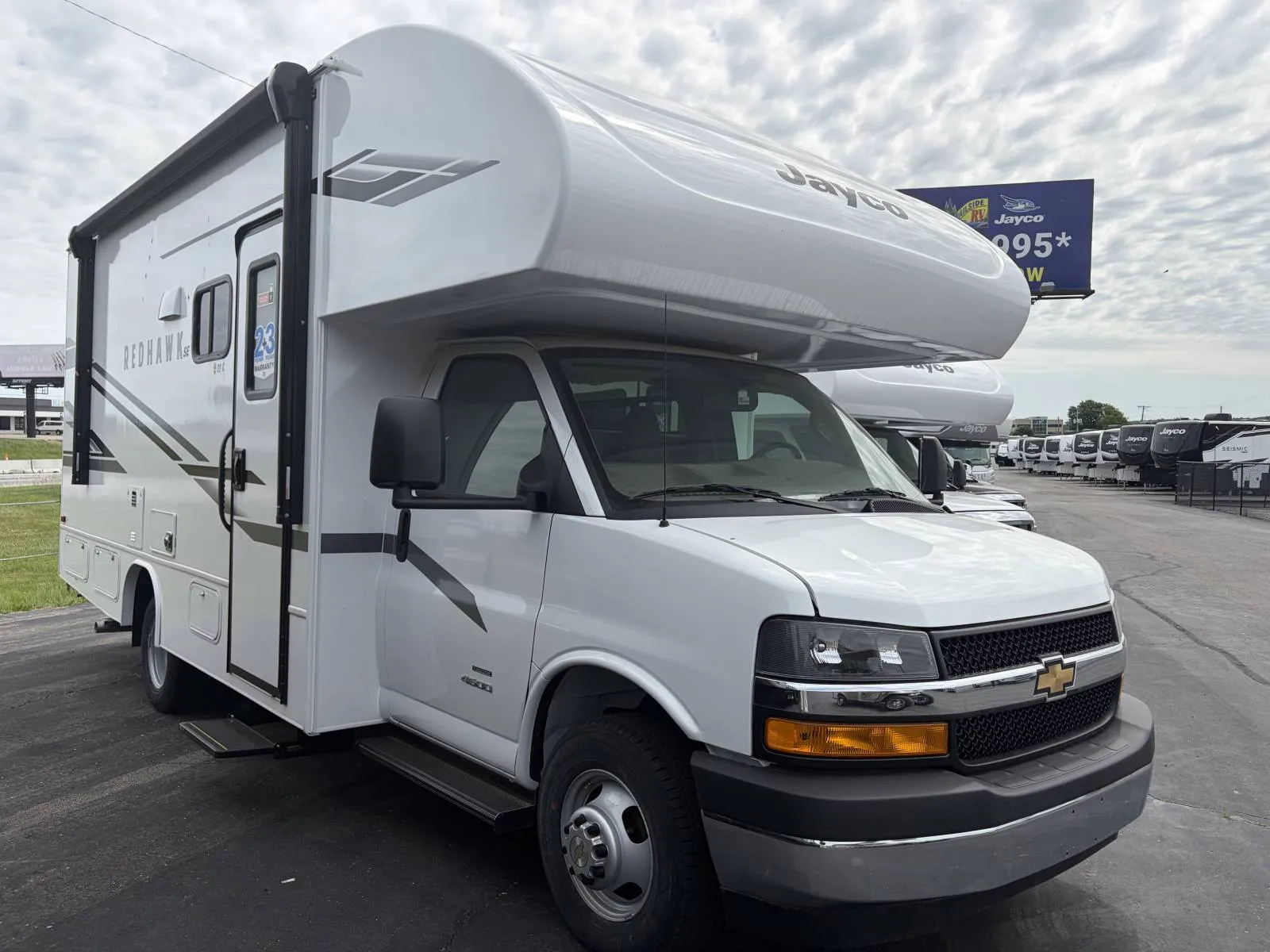 2027 Jayco Redhawk SE 22EF - Photo 4