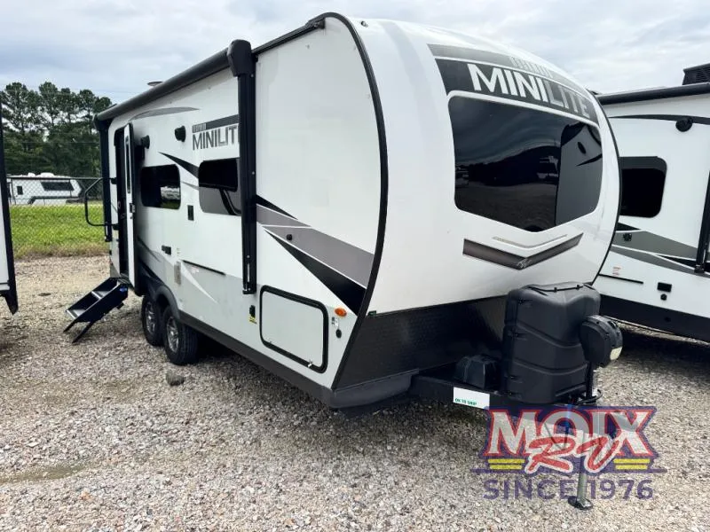 2023 Forest River Rockwood Mini Lite 2109S - Photo 2