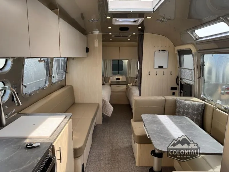 2026 Airstream Flying Cloud 30FBB BUNK - Photo 3