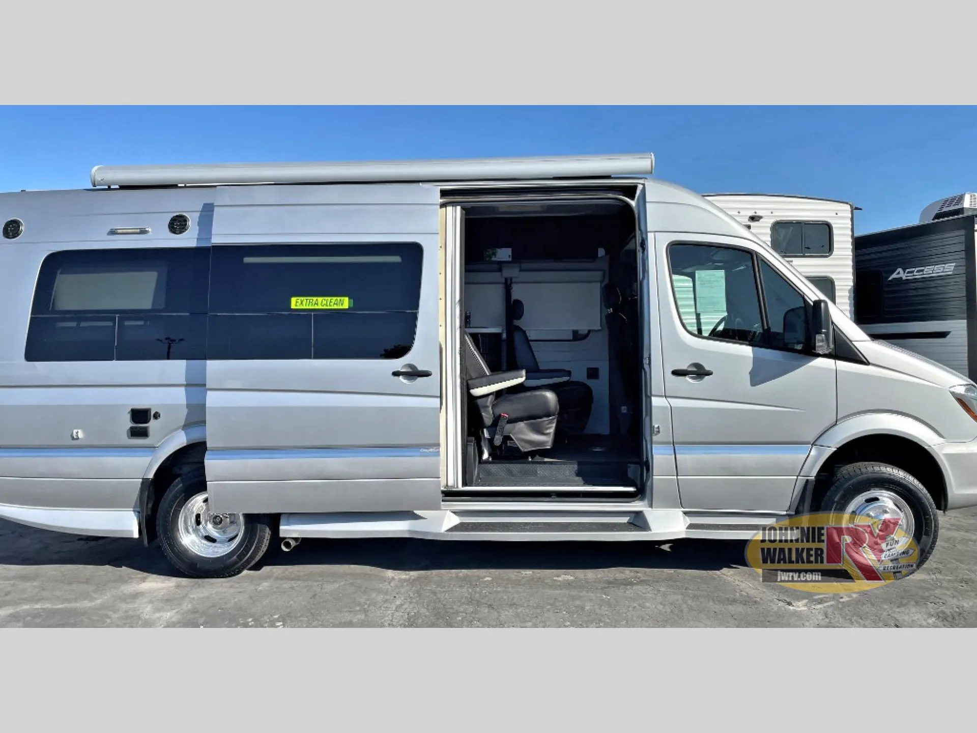 2017 Winnebago Era 70X - Photo 4