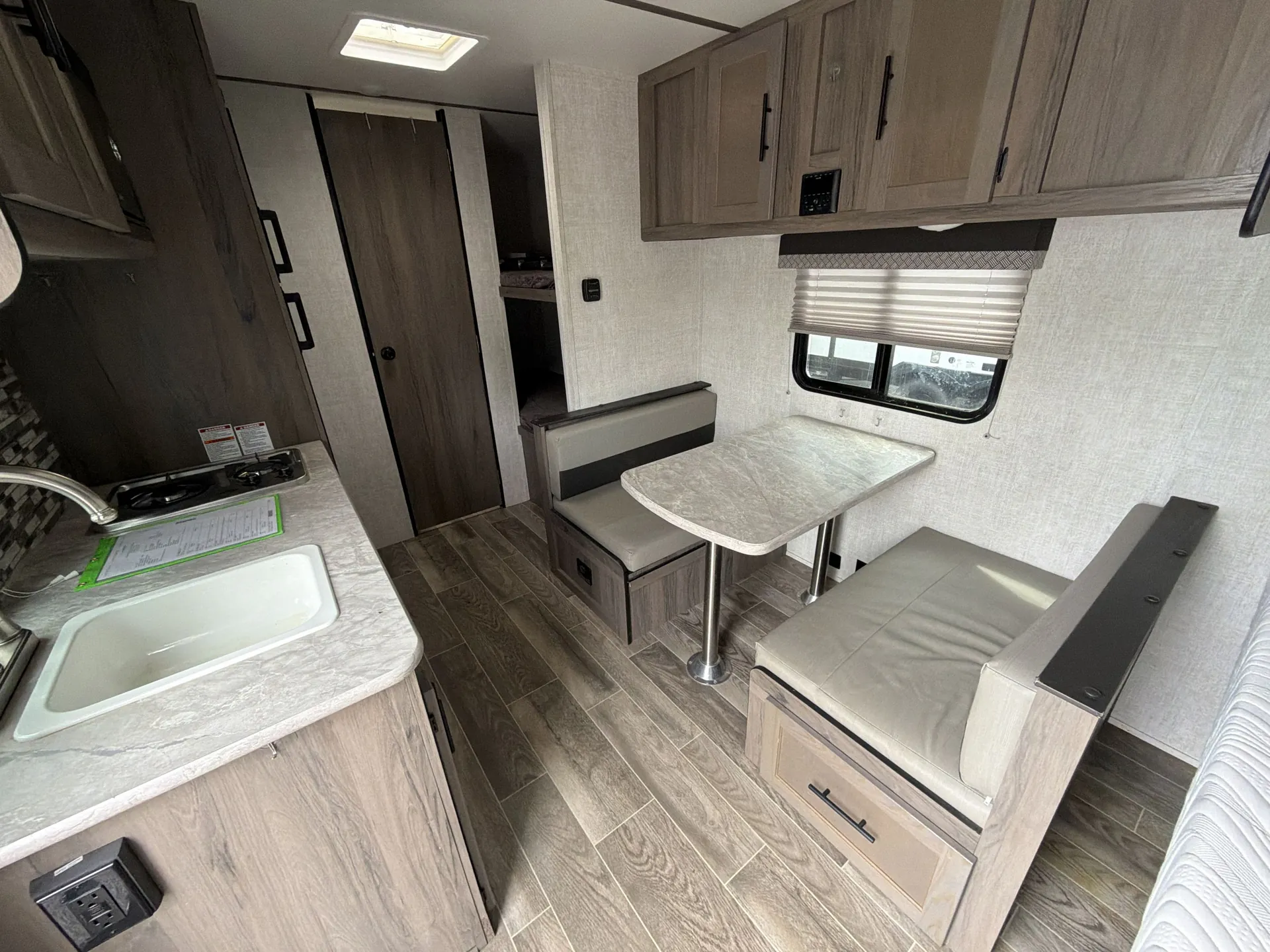 2022 Gulf Stream Innsbruck 199DD - Photo 3